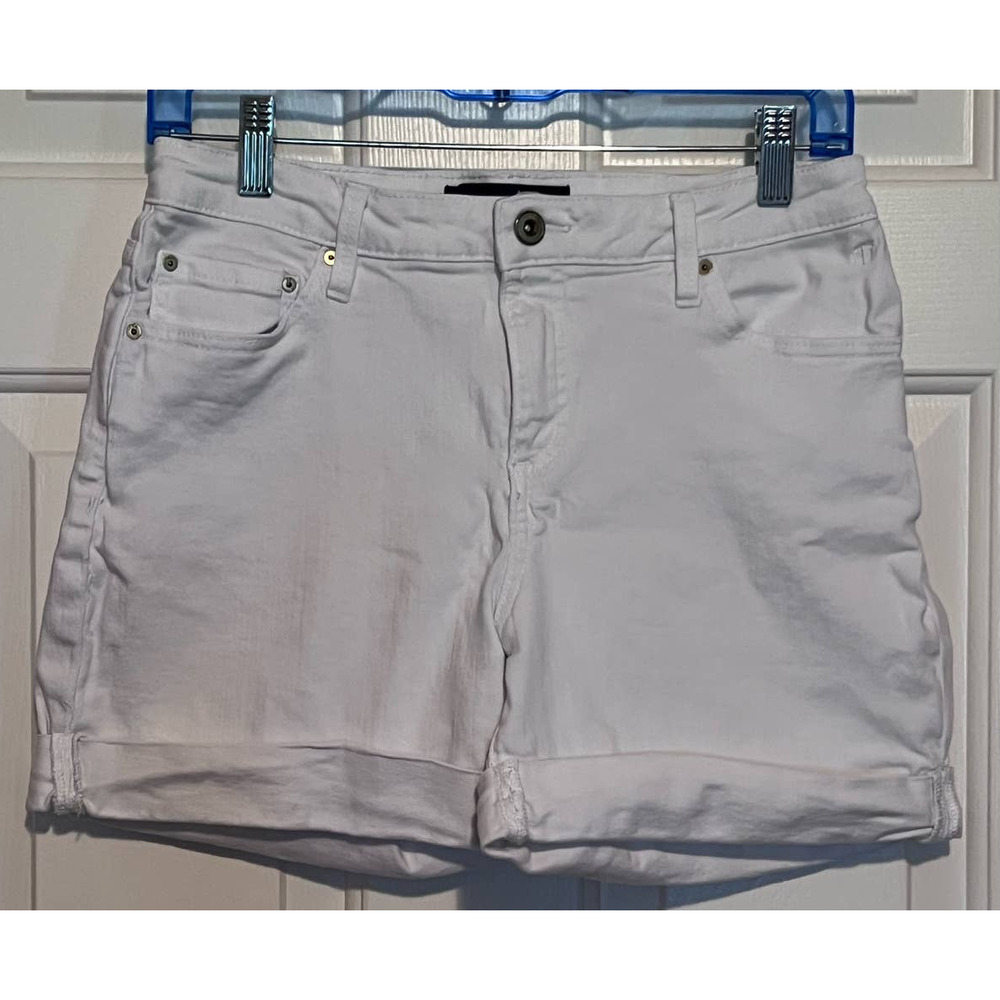 Tommy Hilfiger Women's White Shorts Size‎ 6 12" Long x 14" Waist x 9 1/2" Rise